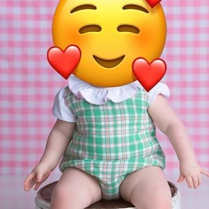 EUC TBBC Bubble and Ruffle Shirt!  Perfect for  Easter!🐣